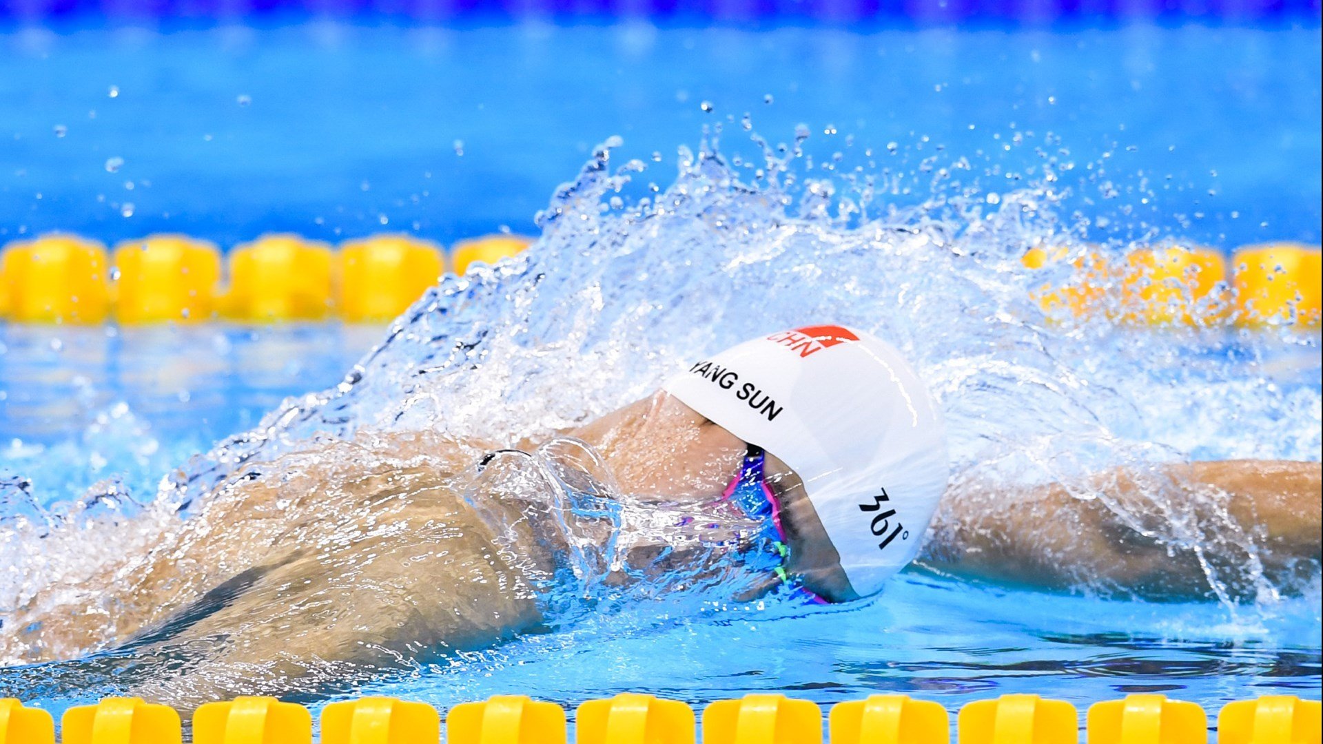 开云平台-伟大比赛的唯一性，索伯车队如何用一次战术绝杀震惊F1世界